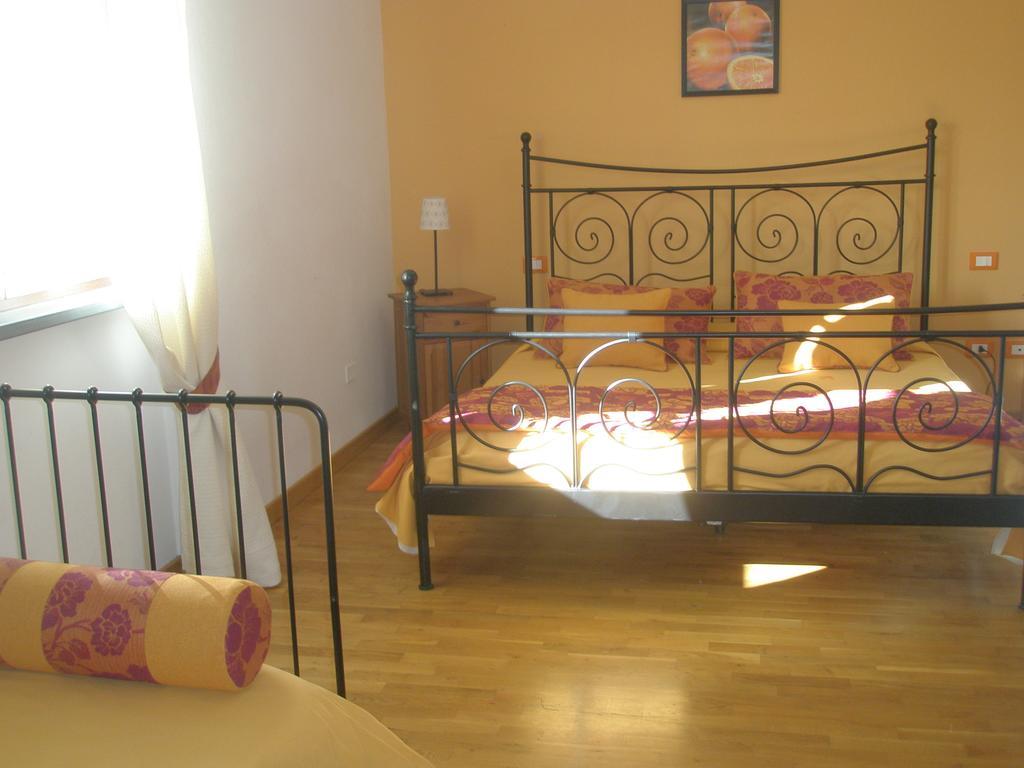 La Rondine Daire Lucca Oda fotoğraf